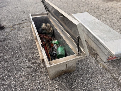 Used TRUCK TOOL BOX WITH CONTENTS _UNKNOWN_ Tool Box Michigan US | Miedema Asset Management Group #1414314