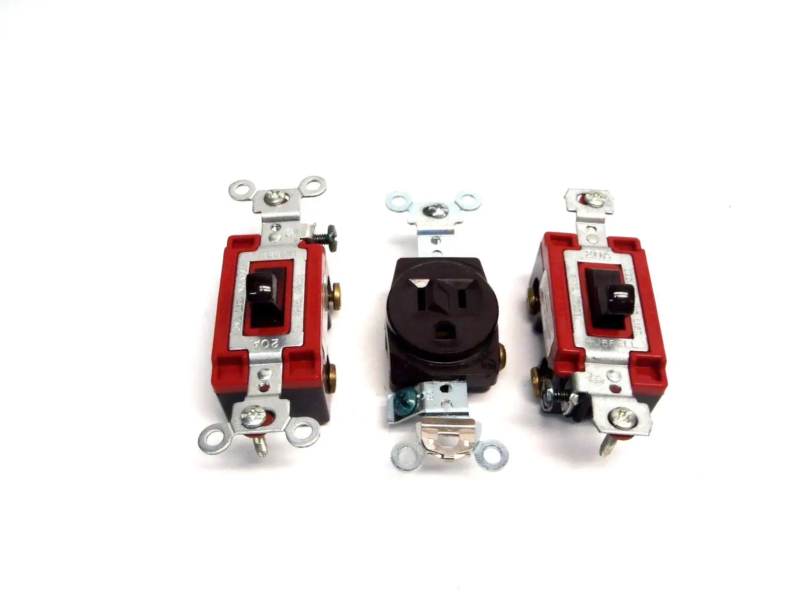 USED ARROW HART/ HUBBEL LIGHT SWITCHES & ARROW HART 15A 125V RECEPTACLE