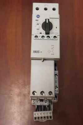 USED Allen-Bradley 140M-F8E-C32  + 100-C37