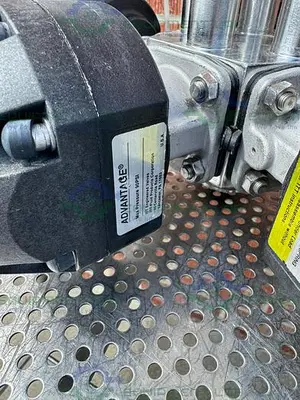 USED 5 ITT PURE FLO ADVANTAGE STAINLESS STEEL DIAPHRAGM VALVE W/ 1" SANITARY FITTING