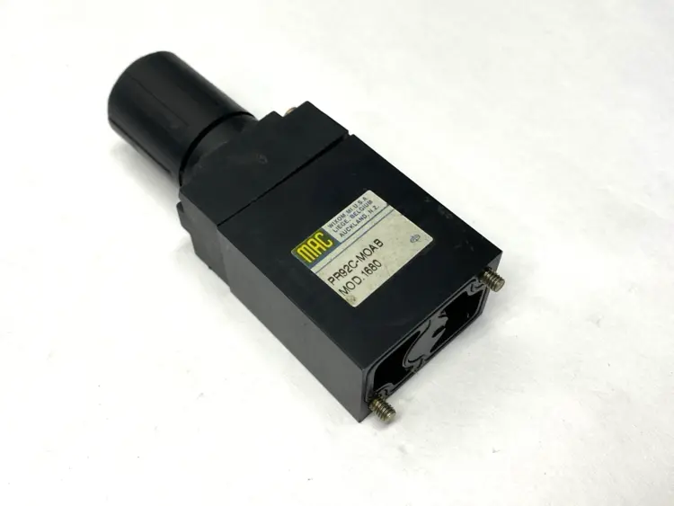 Used MAC VALVES PNEUMATIC PRESSURE REGULATOR MISSING SCREW Nuts & Screws | Maverick Industrial Sales #1102110