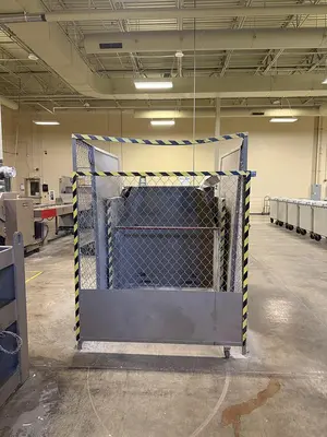 USED ALLEGHENY SORTING CONVEYOR WITH HLS-84848 GAYLORD TIPPER