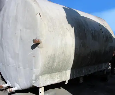 SPC1964  Tank 1500 gallon horizontal tank, 304 SS, Refrigeration jacket, 1 hp agitator