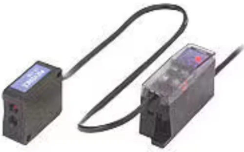 Keyence LZ-151 Laser Photoelectric Sensor, Sensor Head, Standard Type [New]