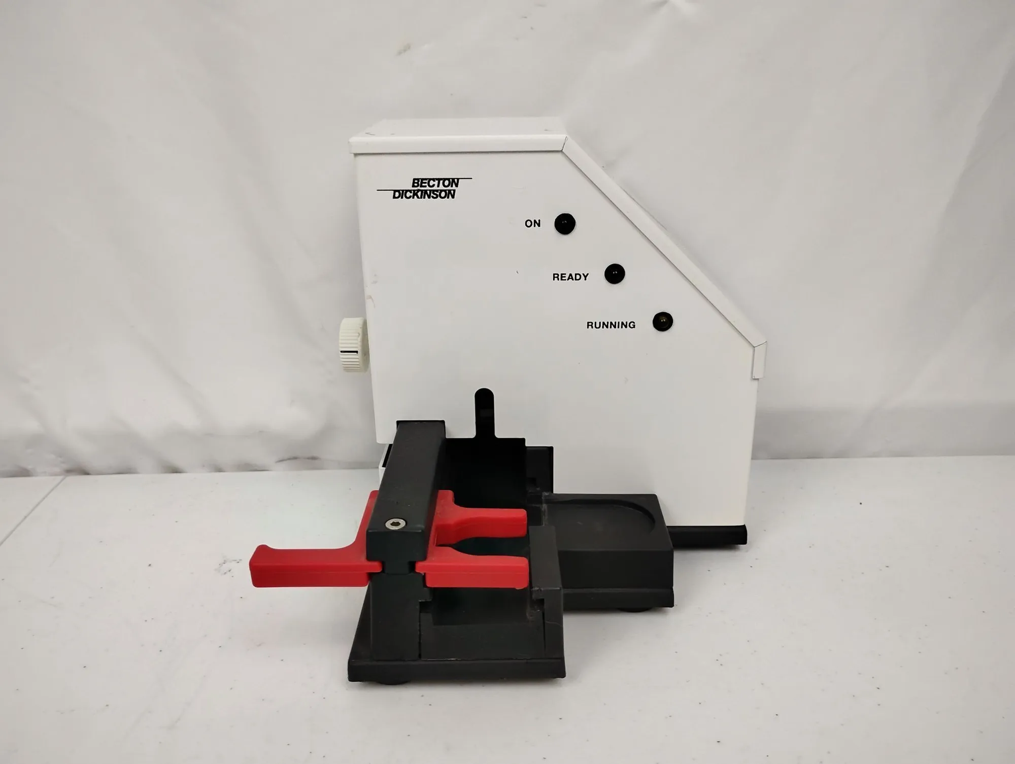 USED Becton Dickinson MediMachine 340587