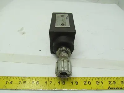 Western Fluidyne WFDGMFN5YA2WB2W41 Hydraulic control valve adjustable lot of 5