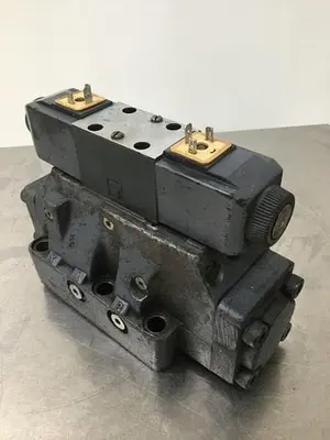USED VICKERS DG5S82CTMUHL740