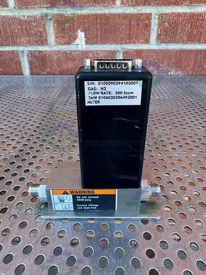 USED BROOKS INSTRUMENT 5850 TR MASS FLOW METER 300 SCCM MODEL 5850TRGE0D2D2