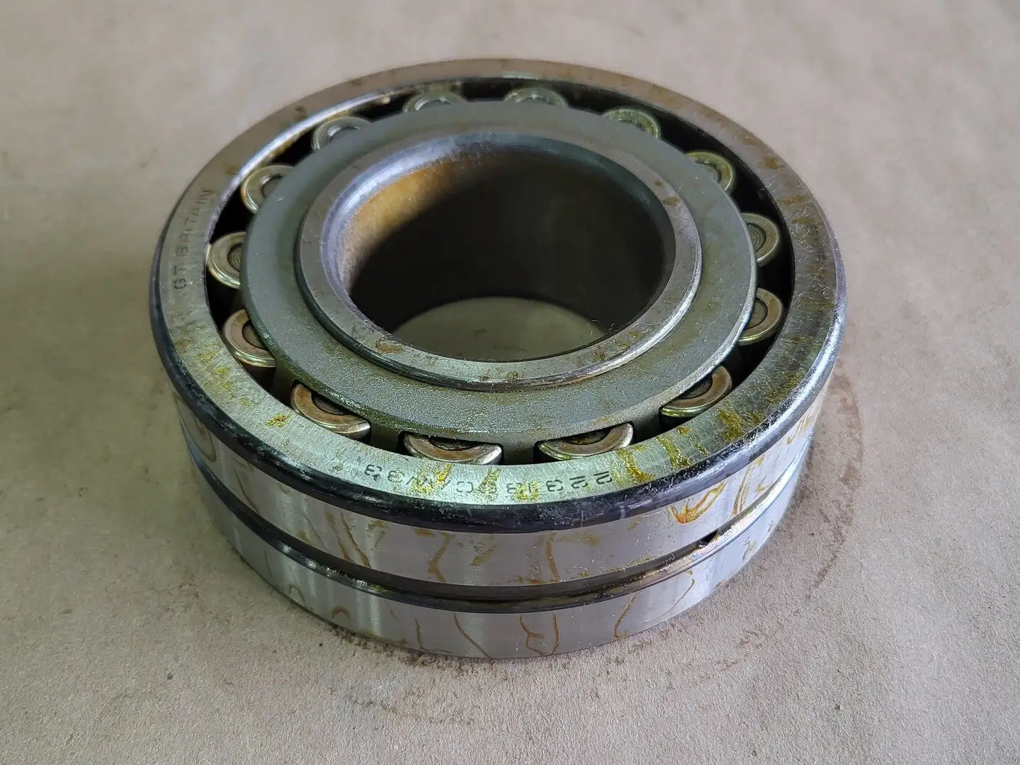 NEW SKF 22313 CC/W33