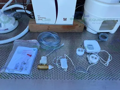 USED MILLIPORE ELIX ADVANTAGE 15  WATER PURIFYING SYSTEM W/ E-POD, 30L PE TANK