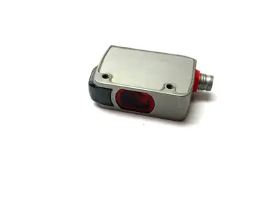 USED KEYENCE SELF-CONTAINED CMOS DISTANCE BASED LASER SENSOR 3-PIN M8