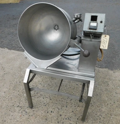 USED GROEN TILTING KETTLE TDB/7-40