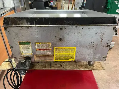 Used Vulcan Used Vulcan 924RX-24 Natural Gas 24" Flat Top Griddle with Thermostatic Controls Commercial Flat Top Griddles Illinois US | Falcon Restaurant Supply #1376141