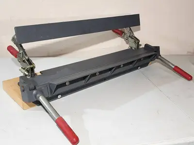 Central Machinery 24" Sheet Metal Bender