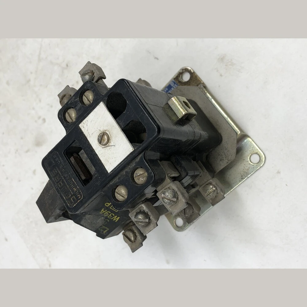 Square D D0-22 Control Relay