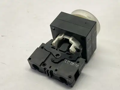 3SB3244-6BA70-0CC0 | Siemens  Panel Mount Pilot Light White 22mm - Used