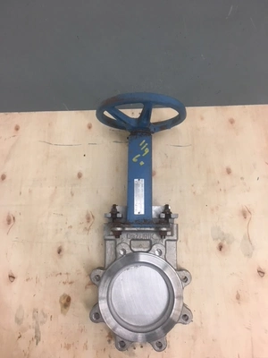 Dezurik 6"-150 Knife Gate Valve Hand Wheel Operated