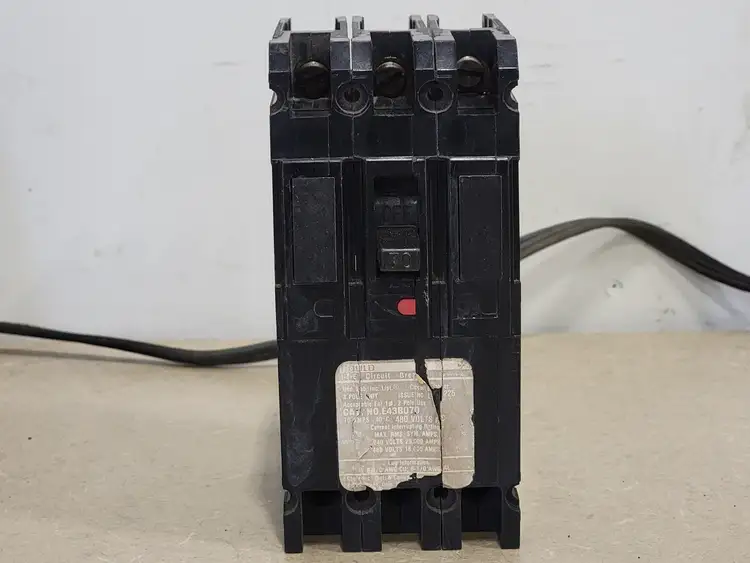 Used ITE E43B070 Switchgears British Columbia CA | Lenmark #241187