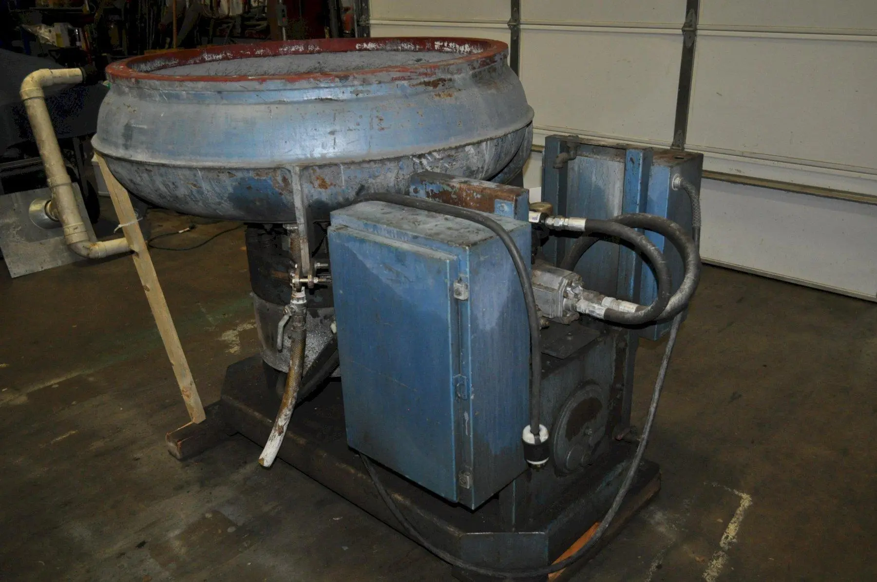 10 Cu Ft Almco Vibratory Bowl