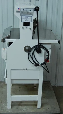 142-1048 Oliver 777-NT Bakery Variety 1/2" Bread Slicer