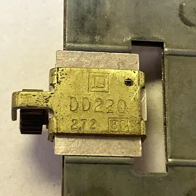 Used SQUARE D DD220 Miscellaneous Equipment (Electrical & Power) | Surplus Asset Holdings #1191384
