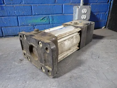 USED PARKER P10L100MC01000NBNN