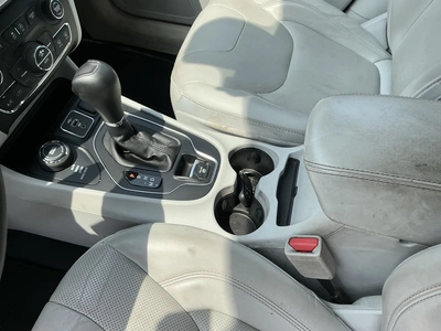 USED 2021 JEEP CHEROKEE