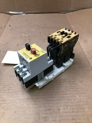 Allen-Bradley 100-A09ND3 Series B Contactor 9A w/ 140-MN-0400 Starter
