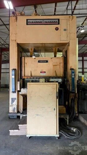 Used 1995 CLEARING NIAGARA SE2-300-84-48UH Straight Side Presses Michigan US | S & G Press and Machinery Sales #205653
