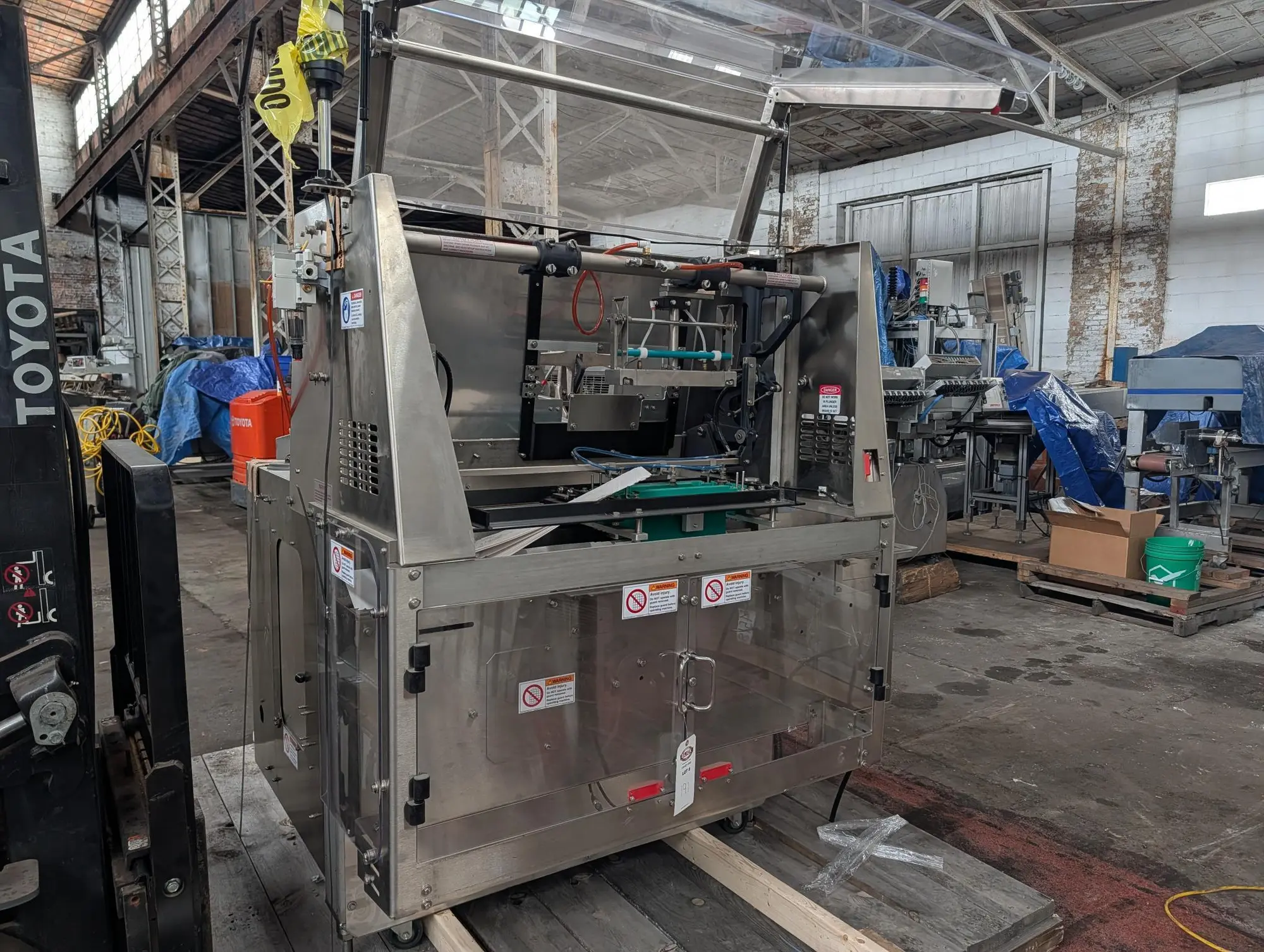 USED KLIKLOK KF Tray Former