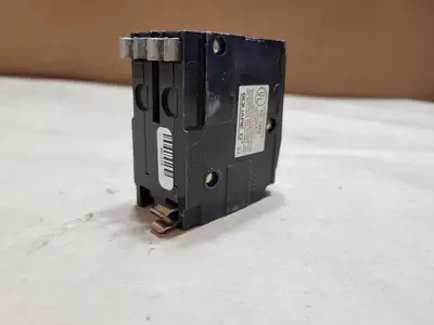 Used SQUARE D QO215 Switchgears British Columbia CA | Lenmark #1438671