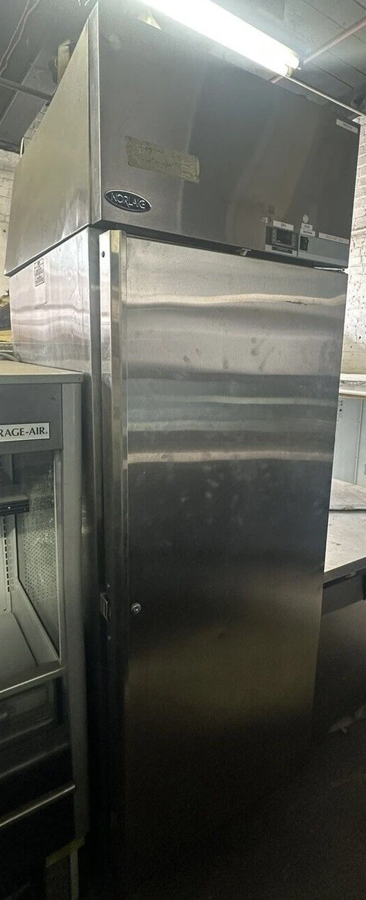 174-0131 Norlake NX211SMS/8 Single Door Self Contained Reach In Freezer