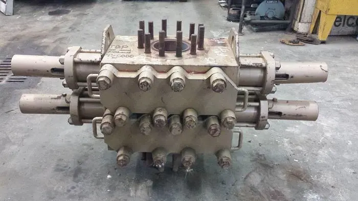 Used SHAFFER 7 1/16" 5M DOUBLE RAM BOP Accumulators Saskatchewan CA | Chad Equipment #466969