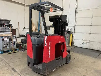 Used 2014 RAYMOND 425C40QM 3-Wheel Stand up Electric Counterbalance Forklifts Illinois US | Somerset Equipment Sales #1546223
