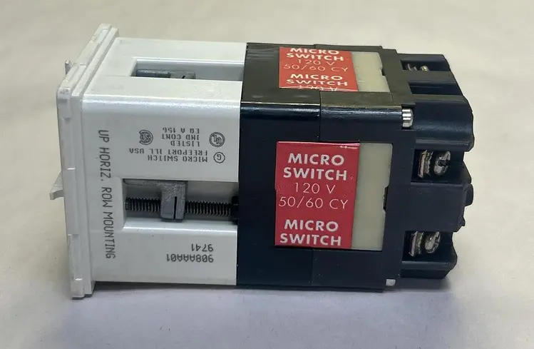 New | in-Stock HONEYWELL 908AAA01 Indicators Ohio US | Surplus Asset Holdings #1243653
