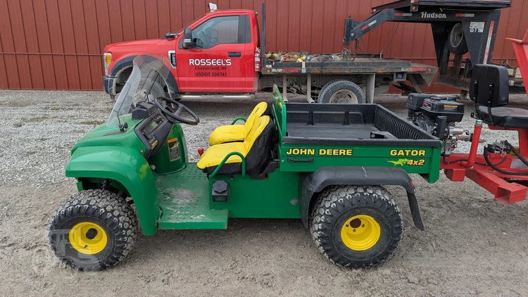 Used 1999 JOHN DEERE GATOR Diesel Engines | Rosseel's Equipment Inc #720643