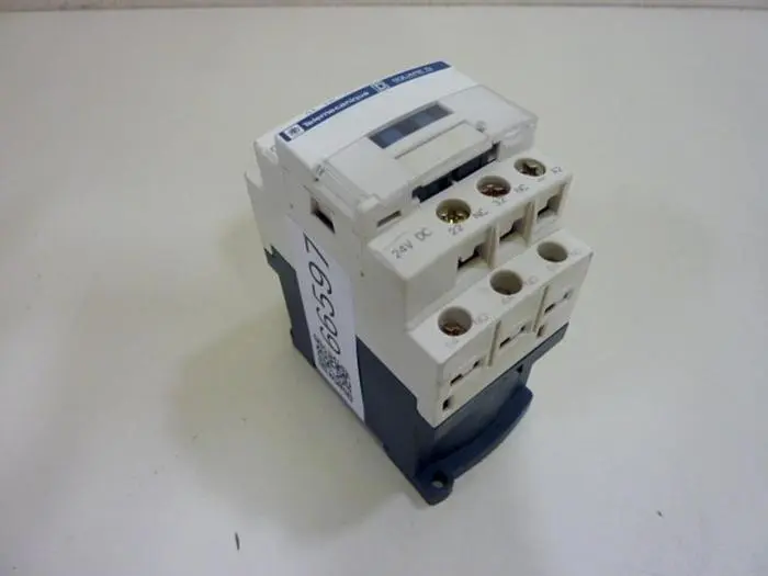 Used TELEMECANIQUE CAD32BD PLC Contactors | Ideal Machinery #624198