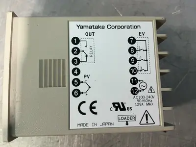 Used AZBIL C15TR0TA0100 Temperature Controls Ohio US | HGR 24 #1324376