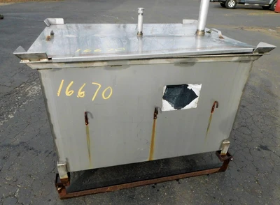 USED PORTABLE SS TOTE 225 GALLON