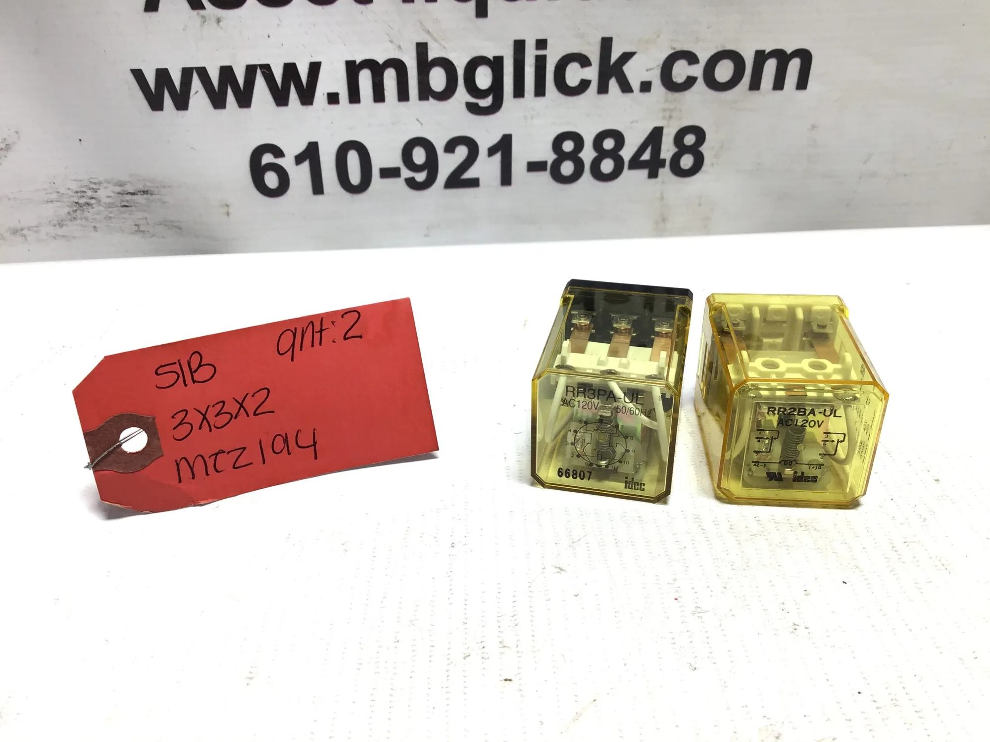 IDEC RR2BA-UL AC120V 25X21 LOT OF 2