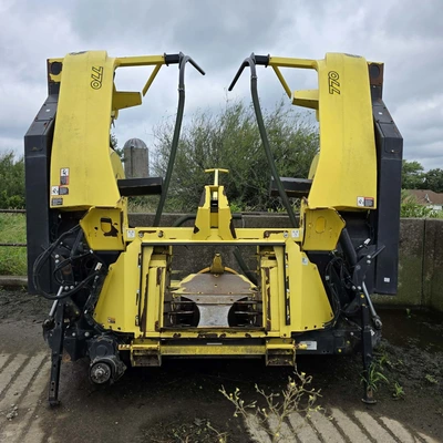 JOHN DEERE 8800 chopper | Iron Listing (34)