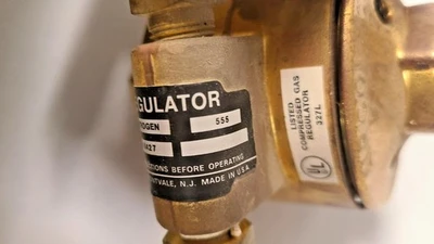 UL Airco 327L COMPRESSED Gas Regulator Nitrogen Brass PRESSURE 806 8427 555