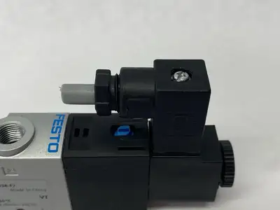 Used Festo Spring Return Solenoid Valve 3/2-Way Open, 575262 Solenoid Valves Michigan US | Maverick Industrial Sales #1398283
