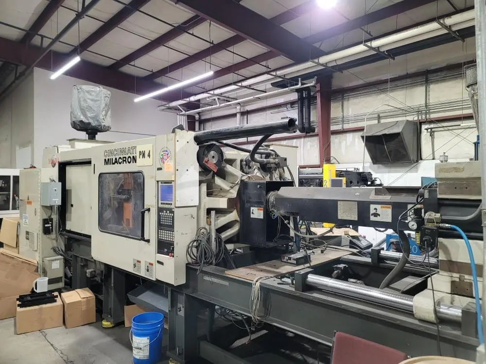 USED CINCINNATI MILACRON VH 400