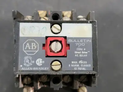 USED ALLEN-BRADLEY 700-P400A1