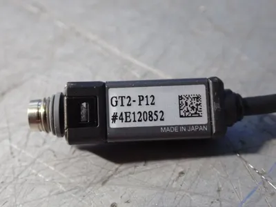 NEW KEYENCE GT2P12