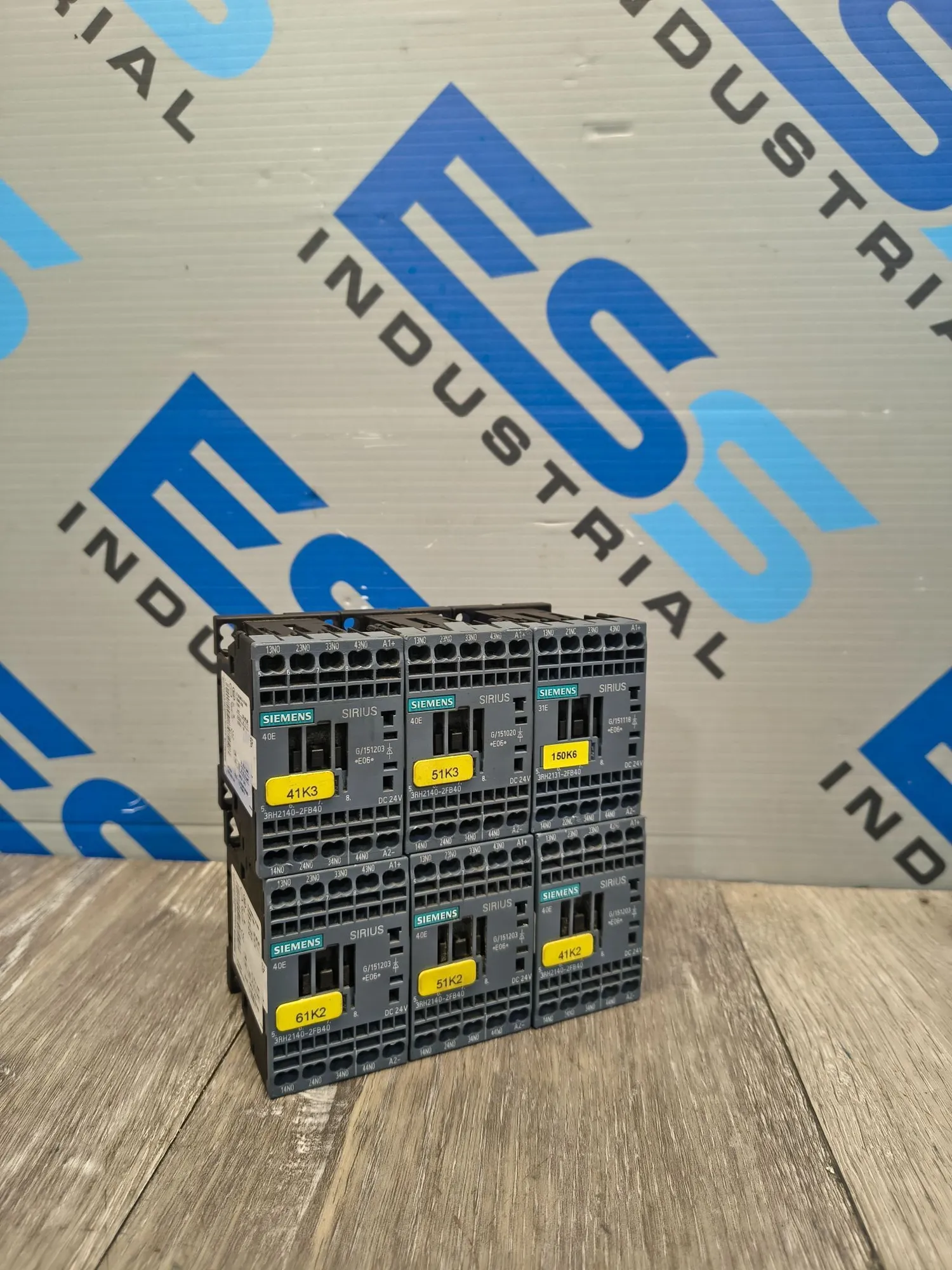 Used SIEMENS 3RH2140-2FB40 Misc Electrical & Power Parts South Carolina US | ESS Industrial Equipment Sales #1310328