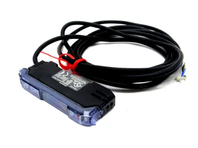 NEW KEYENCE FS-V33 PHOTOELECTRIC AMPLIFIER FSV33