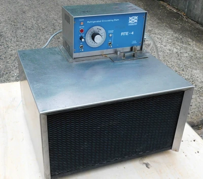 USED NESLAB REFIGERATED BATH RTE-4