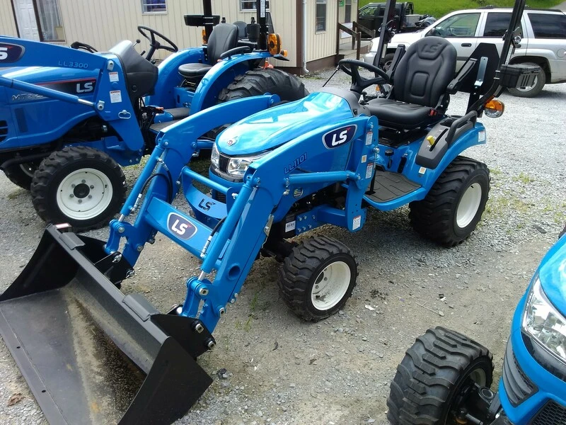 USED 2024 LS MT122